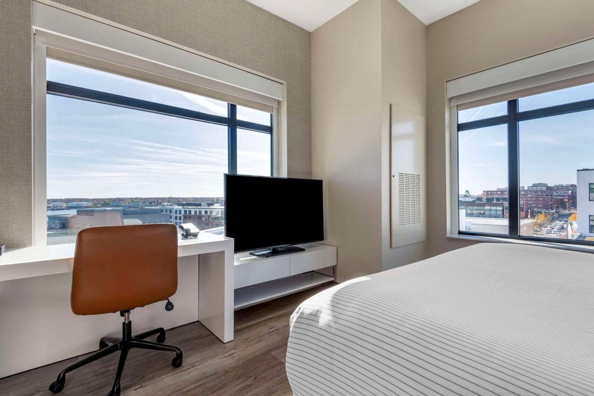 Cambria Hotel Portland Downtown Old Port Zewnętrze zdjęcie
